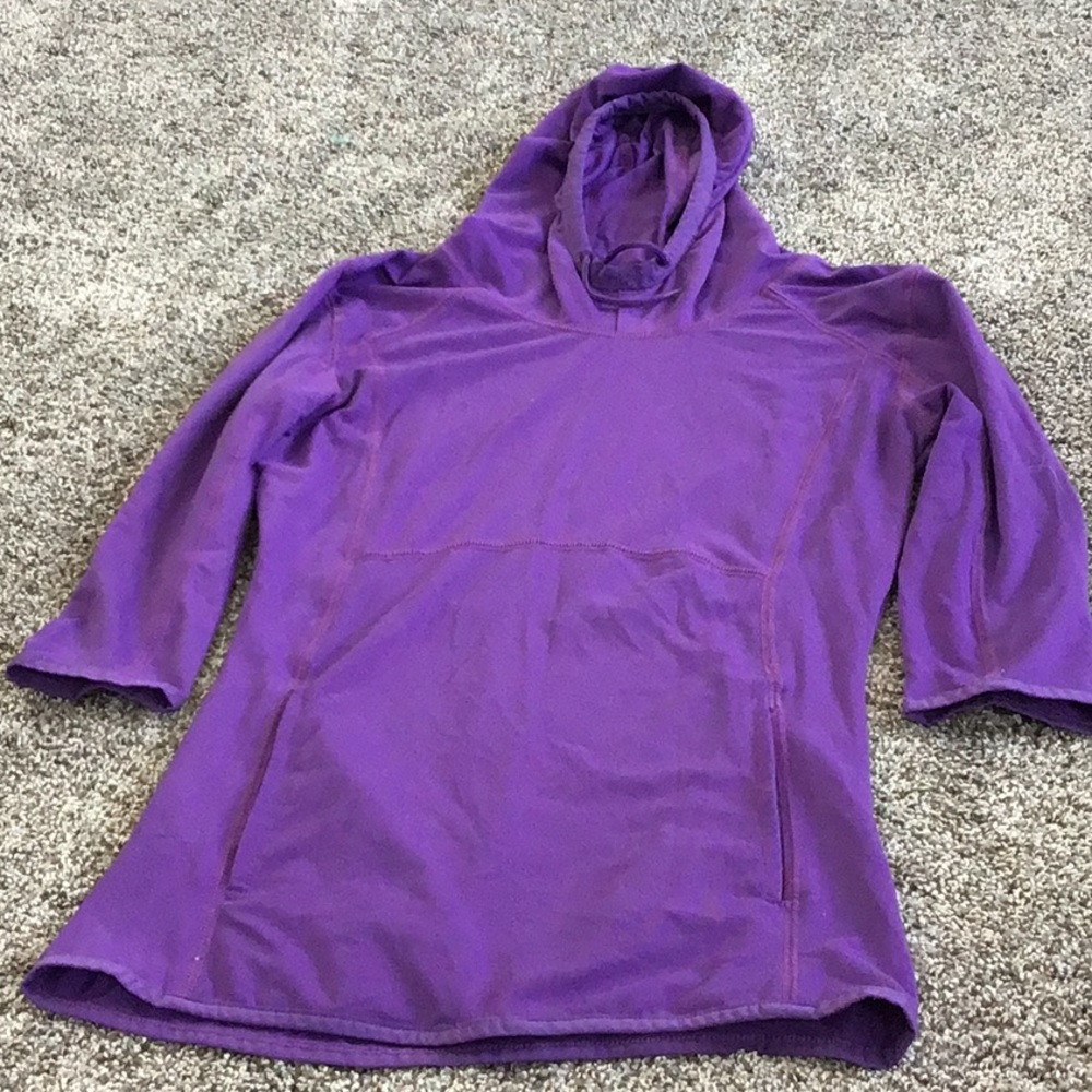 Old Mill Ladies Size Small 3/4 Sleeve Hooded Top